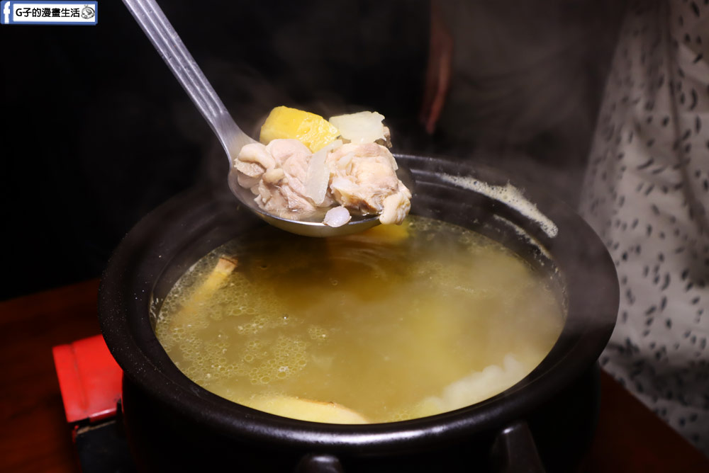 士林夜市美食-雞老闆桶仔雞,當月壽星送桶仔雞,學生吃雞只要599 @G子的漫畫生活 士林夜市美食-雞老闆桶仔雞,當月壽星送桶仔雞,學生吃雞只要599 @G子的漫畫生活
