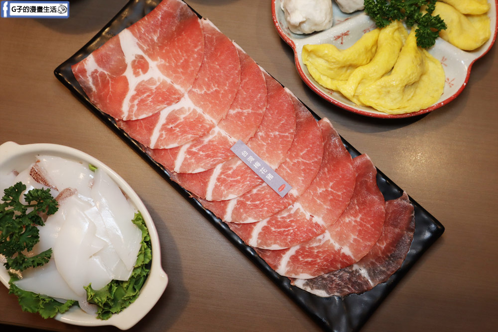 三重美食-麻妃頂極麻辣鴛鴦鍋,吃麻辣鍋也能吃剁椒蒸魚,壽星禮蛤蜊大放送,近菜寮站 @G子的漫畫生活