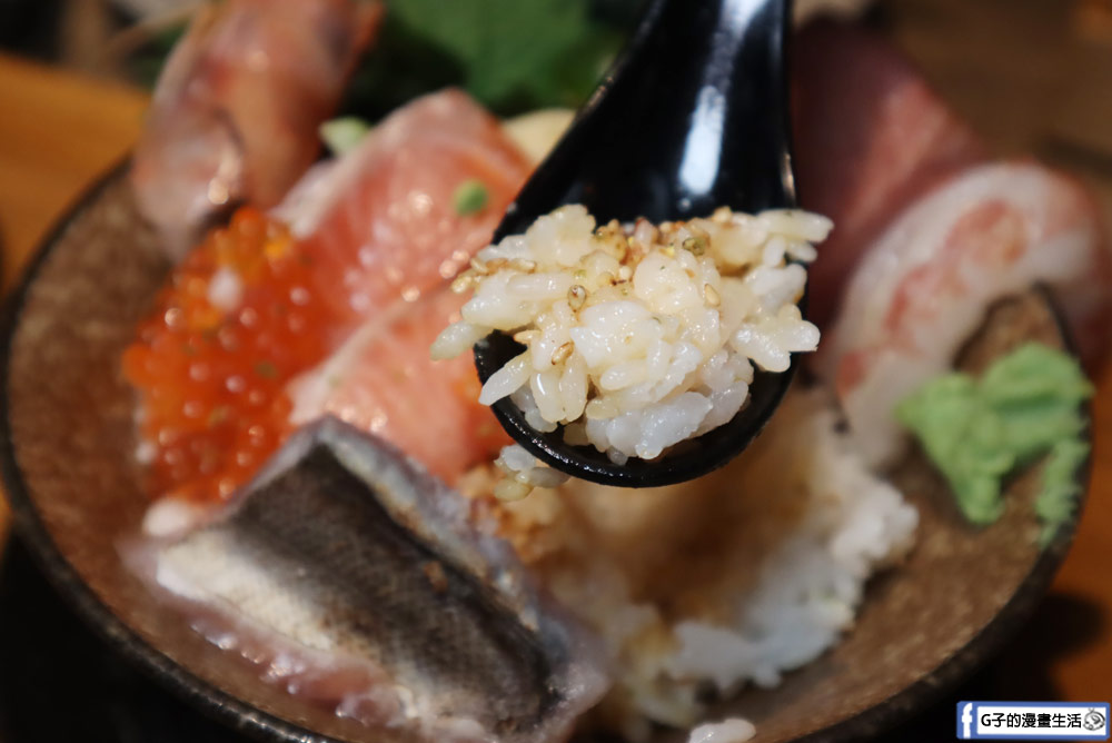 信義區日本料理-溫暖 Atatakai,7種生魚片丼飯超浮誇,平價日本料理推薦 @G子的漫畫生活