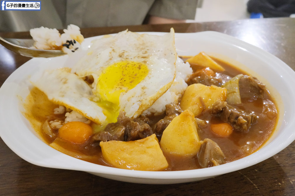 三重貓咪咖啡廳-O CAT CAF&Eacute; ,餐點好吃,超多貓咪還有店狗,菜寮站 @G子的漫畫生活