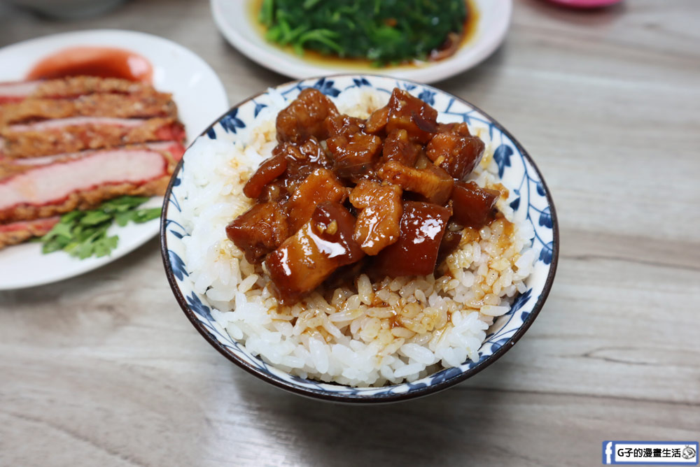 中和廟口美食-双囍油飯(黑白切),油飯、紅燒肉、炸豆包、粉腸湯必吃 @G子的漫畫生活 中和廟口美食-双囍油飯(黑白切),油飯、紅燒肉、炸豆包、粉腸湯必吃 @G子的漫畫生活