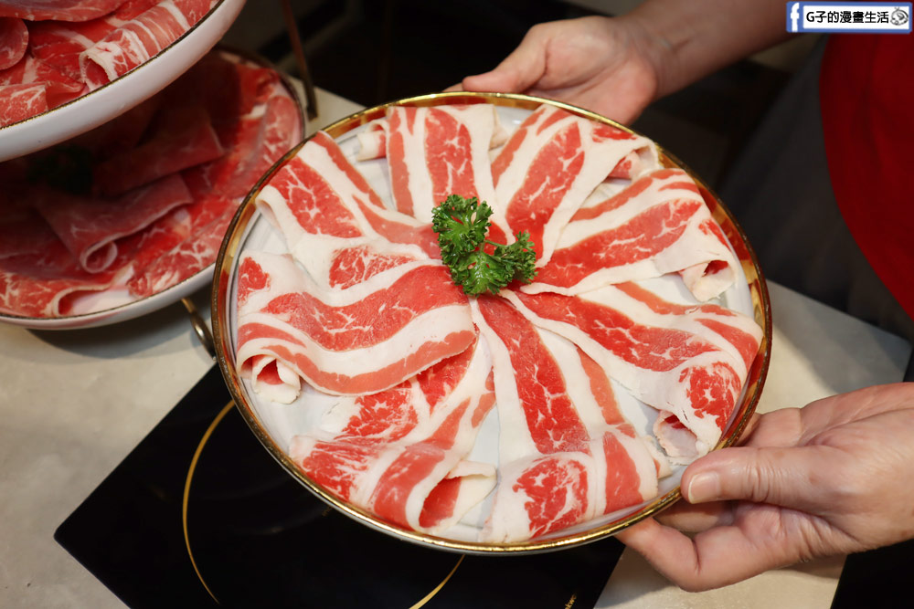 沐樂享鍋-新莊火鍋超佛心,20盎司大肉盤,蔬菜+冰淇淋自助吧吃到飽,寵物友善餐廳 @G子的漫畫生活 沐樂享鍋-新莊火鍋超佛心,20盎司大肉盤,蔬菜+冰淇淋自助吧吃到飽,寵物友善餐廳 @G子的漫畫生活