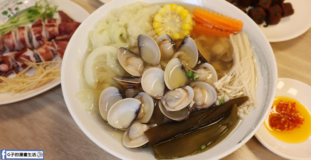 撈月麵館-新莊必吃麵疙瘩，海鮮新鮮澎拜，叻沙湯頭必吃(有撈月麵館菜單) @G子的漫畫生活
