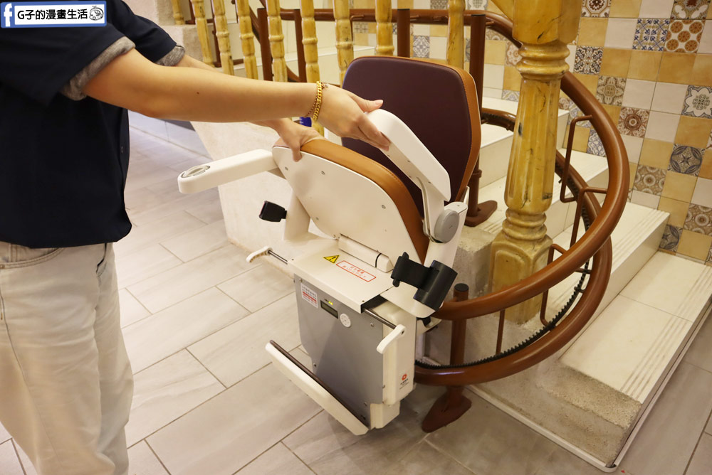 樓梯升降椅第一品牌-羅布森樓梯升降椅 台北門市,MIT精品,長輩上下樓好幫手 @G子的漫畫生活 樓梯升降椅第一品牌-羅布森樓梯升降椅 台北門市,MIT精品,長輩上下樓好幫手 @G子的漫畫生活