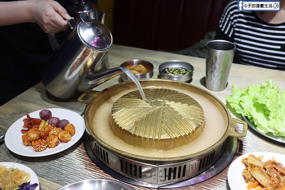 西門町美食-阿豬嘻烤肉村,韓式烤肉吃到飽只要$488起,銅板烤肉+部隊鍋吃到飽 @G子的漫畫生活 西門町美食-阿豬嘻烤肉村,韓式烤肉吃到飽只要$488起,銅板烤肉+部隊鍋吃到飽 @G子的漫畫生活