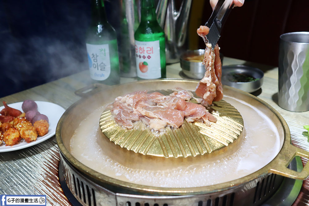 西門町美食-阿豬嘻烤肉村,韓式烤肉吃到飽只要$488起,銅板烤肉+部隊鍋吃到飽 @G子的漫畫生活 西門町美食-阿豬嘻烤肉村,韓式烤肉吃到飽只要$488起,銅板烤肉+部隊鍋吃到飽 @G子的漫畫生活