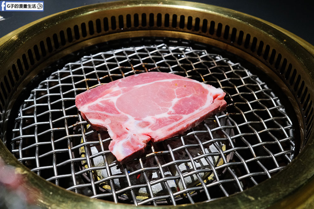台中燒肉-森森燒肉 台中站前秀泰店,半自助吧吃到飽,甜點比燒肉更出色 @G子的漫畫生活