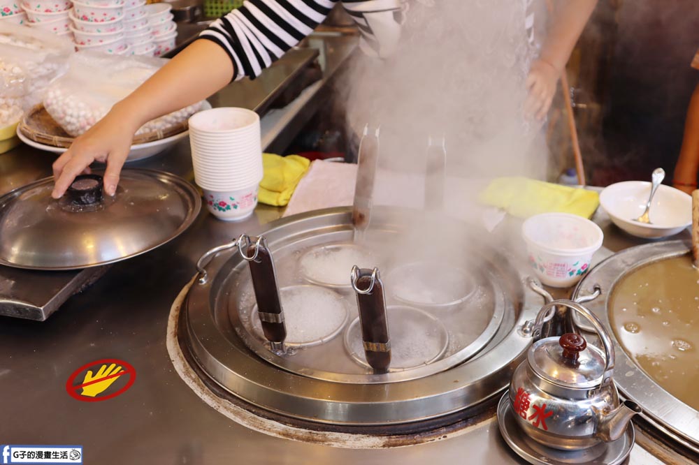 三重大同市場美食-花生紅豆湯圓,開了50年的街邊排隊老店 @G子的漫畫生活