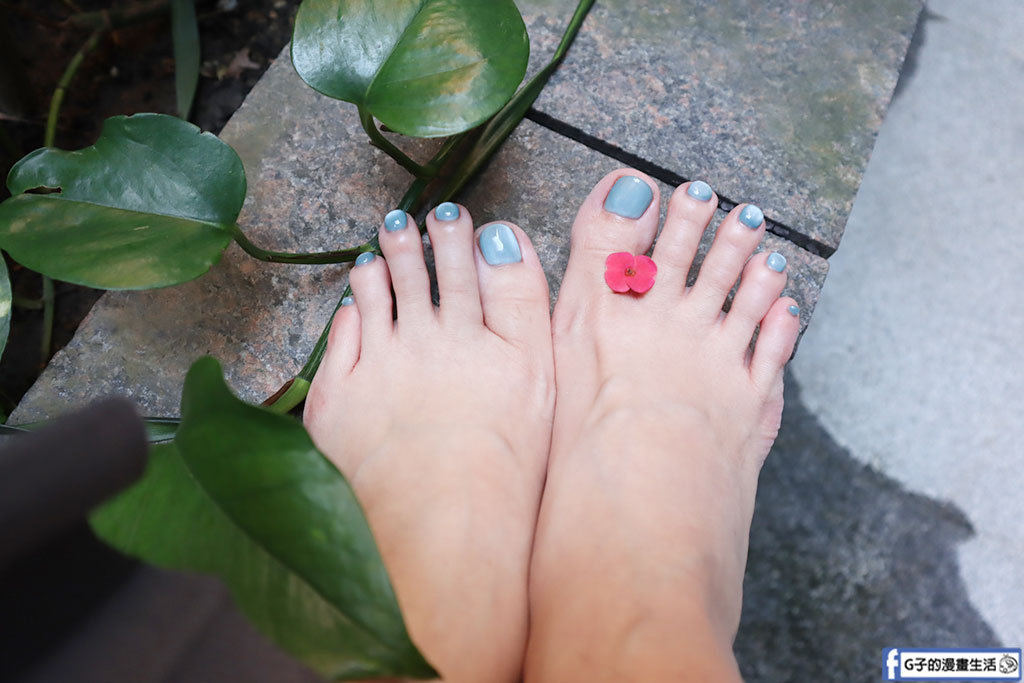 台北美甲推薦/松山美甲-薇媤美甲概念館,2025足部美甲,貓眼美甲+足部深層保養 @G子的漫畫生活