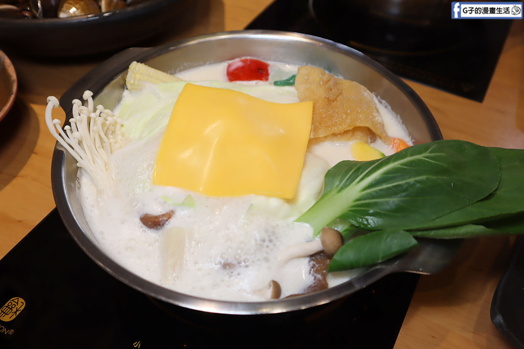 中永和美食-樂野鍋物壽星蝦/壽星蛤蜊,樂野牛奶鍋+麻辣鍋最好喝,雙人海陸餐CP值高 @G子的漫畫生活