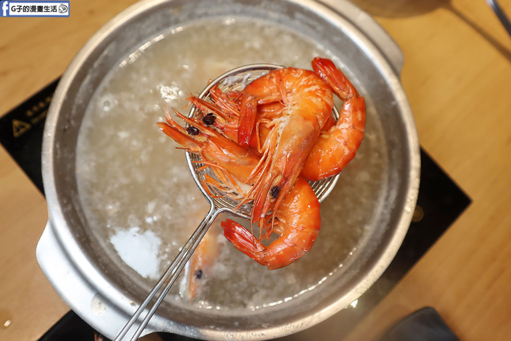 中永和美食-樂野鍋物壽星蝦/壽星蛤蜊,樂野牛奶鍋+麻辣鍋最好喝,雙人海陸餐CP值高 @G子的漫畫生活
