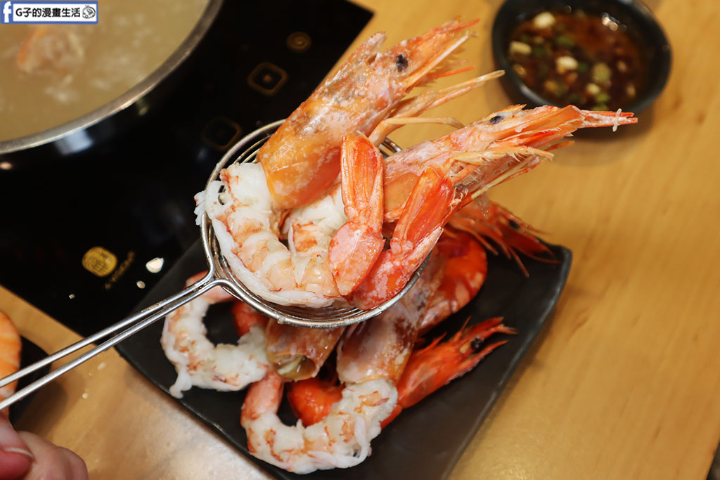 中永和美食-樂野鍋物壽星蝦/壽星蛤蜊,樂野牛奶鍋+麻辣鍋最好喝,雙人海陸餐CP值高 @G子的漫畫生活