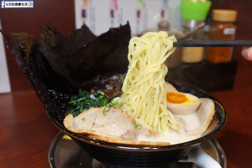 中永和拉麵-小林拉麵,隱藏版樂華夜市美食,濃郁豚骨拉麵湯頭必吃 @G子的漫畫生活