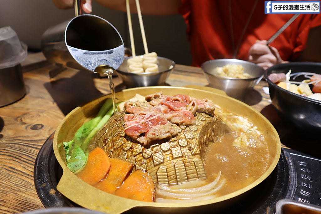 西門町韓式料理推薦-甩鍋雞韓式炒雞吃到飽,銅盤烤肉新推出+自助吧吃到飽,高CP值甩鍋雞學生優惠 @G子的漫畫生活