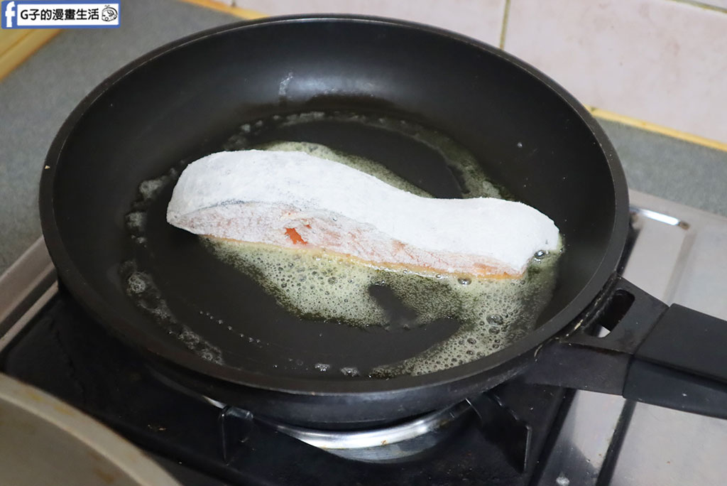 愛上新鮮團購-鮮凍智利鮭魚菲力,蜂蜜檸檬香煎鮭魚 10分鐘平底鍋食譜 @G子的漫畫生活 愛上新鮮團購-鮮凍智利鮭魚菲力,蜂蜜檸檬香煎鮭魚 10分鐘平底鍋食譜 @G子的漫畫生活