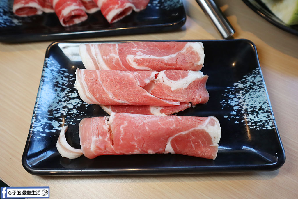 三峽火鍋吃到飽推薦-蒙古勾勾,$599起肉品海鮮+百樣自助吧吃到飽,不加一滴油的麻辣鍋 @G子的漫畫生活