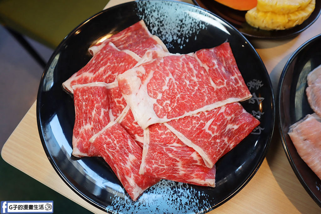 三峽火鍋吃到飽推薦-蒙古勾勾,$599起肉品海鮮+百樣自助吧吃到飽,不加一滴油的麻辣鍋 @G子的漫畫生活