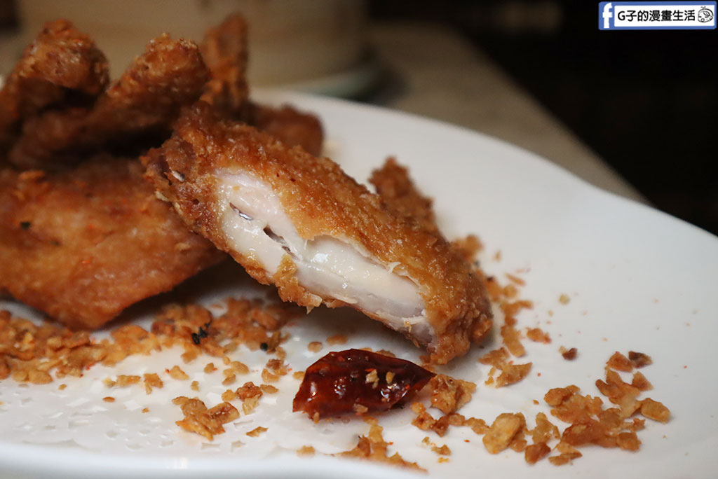 台北美食推薦-漢來上海湯包 台北Dream Plaza店,漢來美食不多不少18摺小籠湯包 @G子的漫畫生活