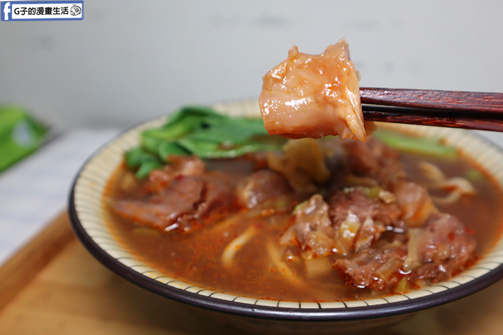 人氣團購美食推薦|萬萬兩紅燒酸菜雙拼牛肉麵,不像冷凍像現做!在家也能輕鬆吃到KTV牛肉麵+KTV水餃神組合|宅配冷凍水餃&牛肉麵開箱 @G子的漫畫生活 人氣團購美食推薦|萬萬兩紅燒酸菜雙拼牛肉麵,不像冷凍像現做!在家也能輕鬆吃到KTV牛肉麵+KTV水餃神組合|宅配冷凍水餃&牛肉麵開箱 @G子的漫畫生活