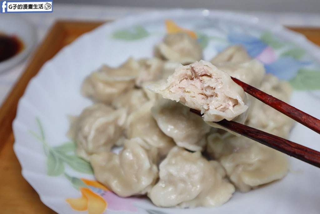 人氣團購美食推薦|萬萬兩紅燒酸菜雙拼牛肉麵,不像冷凍像現做!在家也能輕鬆吃到KTV牛肉麵+KTV水餃神組合|宅配冷凍水餃&牛肉麵開箱 @G子的漫畫生活 人氣團購美食推薦|萬萬兩紅燒酸菜雙拼牛肉麵,不像冷凍像現做!在家也能輕鬆吃到KTV牛肉麵+KTV水餃神組合|宅配冷凍水餃&牛肉麵開箱 @G子的漫畫生活