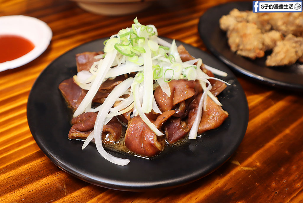 林口三井美食-老伙計 黑金滷肉飯.鹹粥.米粉湯,下午有營業的文青小吃店 @G子的漫畫生活 林口三井美食-老伙計 黑金滷肉飯.鹹粥.米粉湯,下午有營業的文青小吃店 @G子的漫畫生活