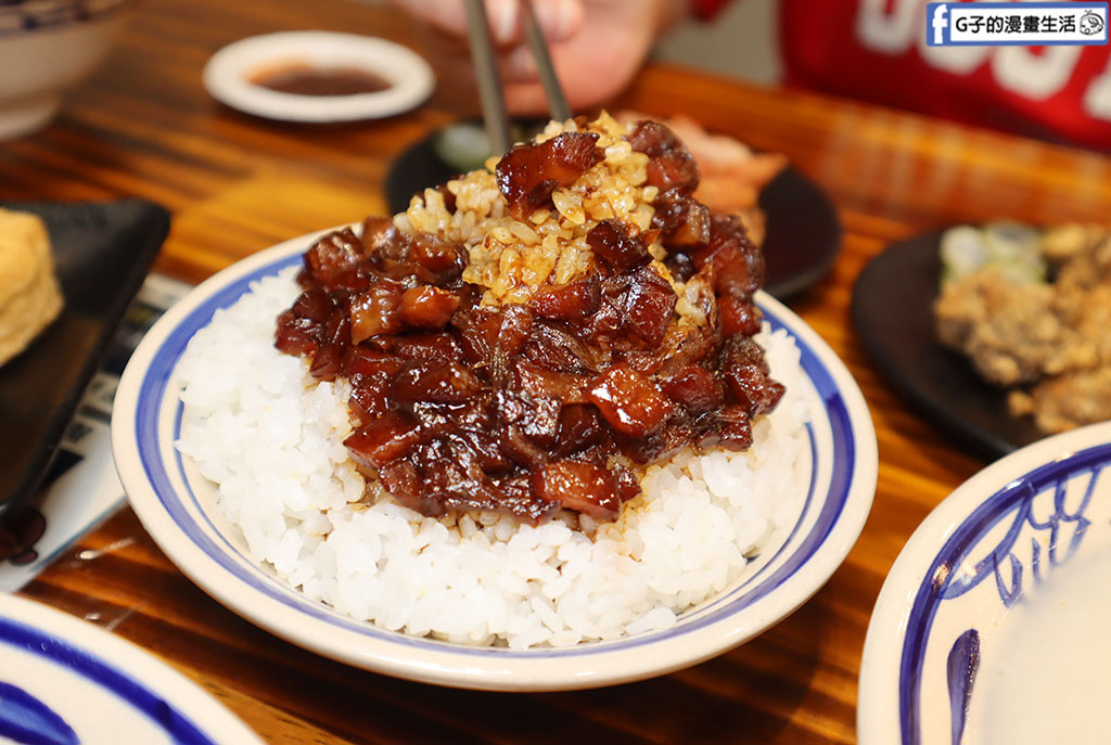 林口三井美食-老伙計 黑金滷肉飯.鹹粥.米粉湯,下午有營業的文青小吃店 @G子的漫畫生活 林口三井美食-老伙計 黑金滷肉飯.鹹粥.米粉湯,下午有營業的文青小吃店 @G子的漫畫生活