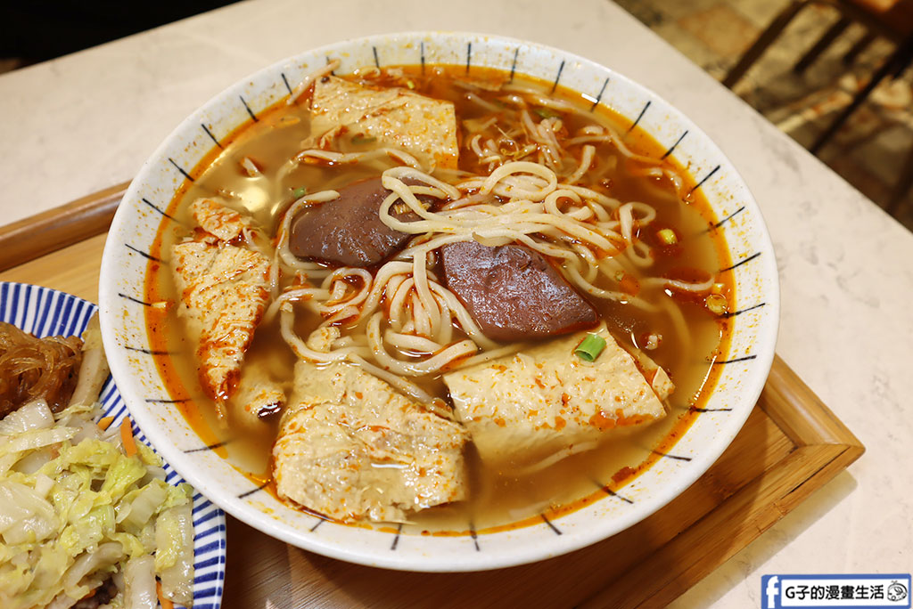 林口三井美食-品嚐悅-林口「最美便當店」比臉大雞排和烤雞腿飯必吃 @G子的漫畫生活