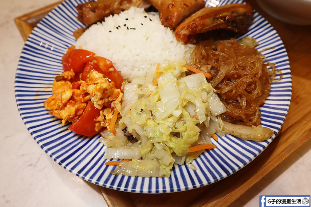 林口三井美食-品嚐悅-林口「最美便當店」比臉大雞排和烤雞腿飯必吃 @G子的漫畫生活