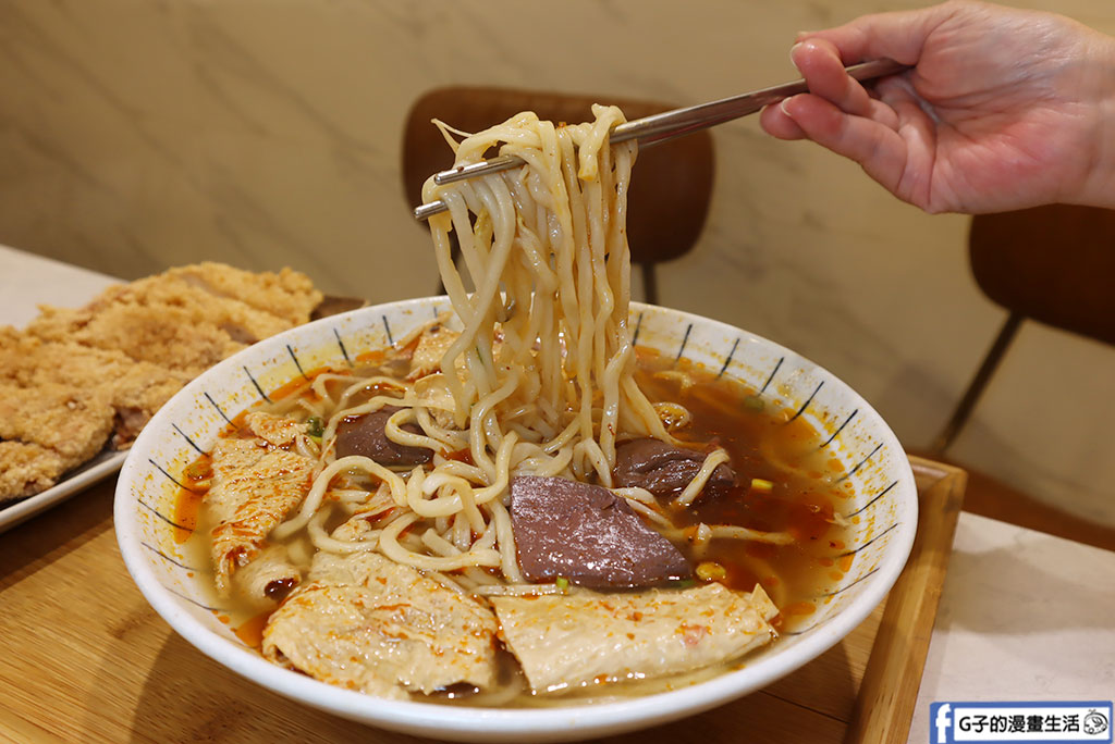 林口三井美食-品嚐悅-林口「最美便當店」比臉大雞排和烤雞腿飯必吃 @G子的漫畫生活