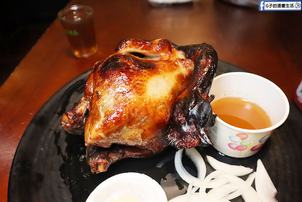萬隆美食推薦｜雞老闆桶仔雞萬隆店：壽星送烤雞＋學生$599大口吃桶仔雞！ @G子的漫畫生活