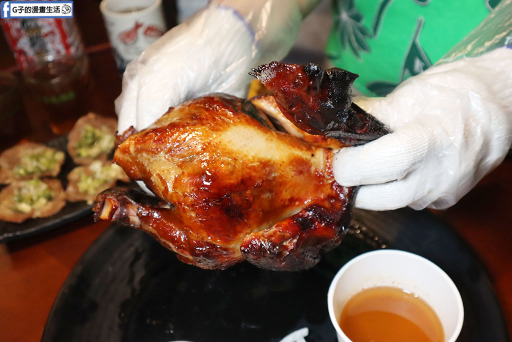 萬隆美食推薦｜雞老闆桶仔雞萬隆店：壽星送烤雞＋學生$599大口吃桶仔雞！ @G子的漫畫生活