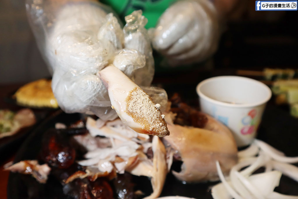 萬隆美食推薦｜雞老闆桶仔雞萬隆店：壽星送烤雞＋學生$599大口吃桶仔雞！ @G子的漫畫生活