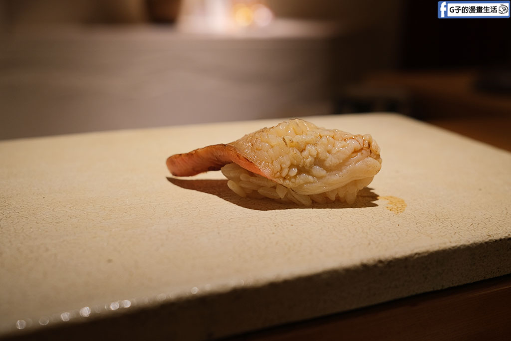 鮨荻 Sushi Ogi|台北中山區無菜單料理推薦,將近30道菜的OMAKASE,隱身北車巷弄 @G子的漫畫生活 鮨荻 Sushi Ogi|台北中山區無菜單料理推薦,將近30道菜的OMAKASE,隱身北車巷弄 @G子的漫畫生活