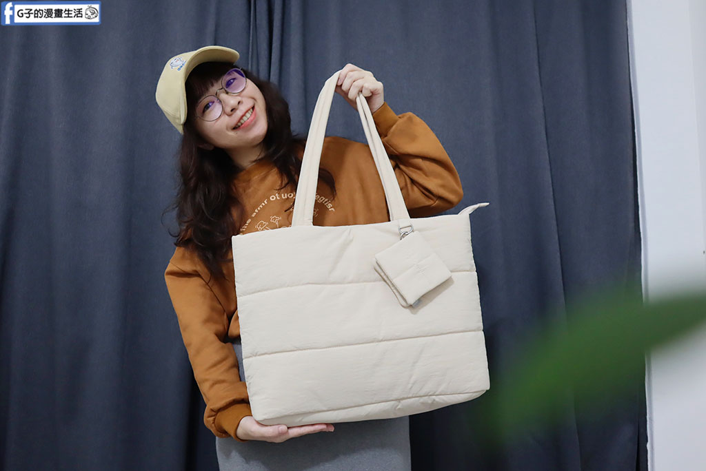 雲朵Soft 托特筆電包| ekax 開箱實測:容量大到能當完美媽媽包!Mac 16吋輕鬆收納 @G子的漫畫生活 雲朵Soft 托特筆電包| ekax 開箱實測:容量大到能當完美媽媽包!Mac 16吋輕鬆收納 @G子的漫畫生活