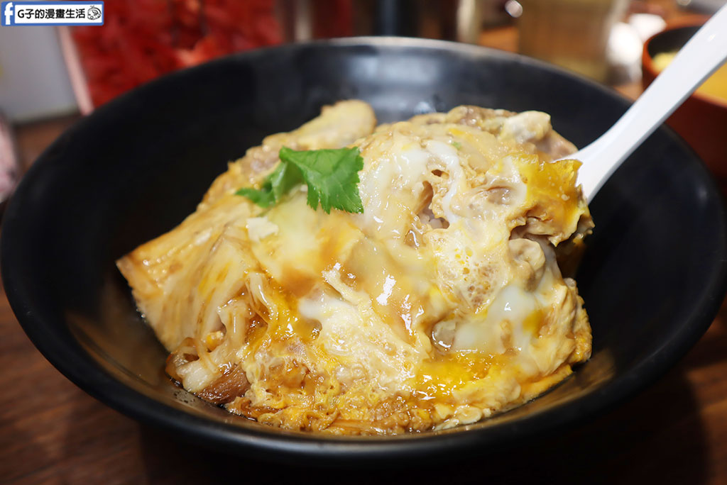 【台北美食推薦】佐藤精肉店｜隱身三創園區旁的日式丼飯！必點元祖烤五花豚丼，中正區高評價晚餐首選 @G子的漫畫生活