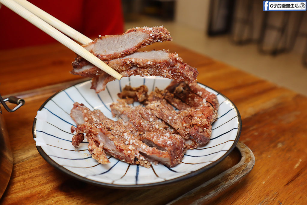 【永和美食】黃加雞腿永和店｜百元有找古早味便當！大雞腿外酥內嫩超多汁，內用紅茶無限暢飲（附菜單） @G子的漫畫生活