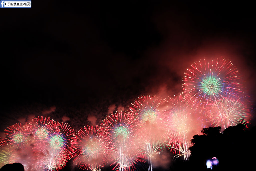 【2026長岡花火大會攻略】沒抽到門票也能看！水道公園無料席卡位血淚史+交通教學 @G子的漫畫生活