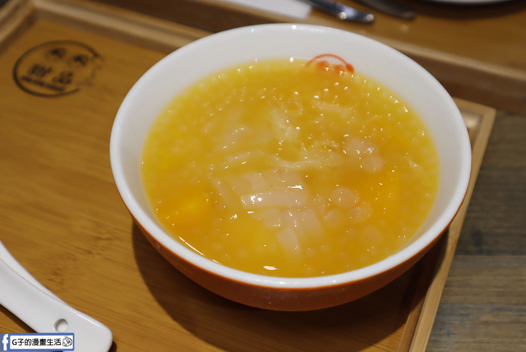 香香甜品:隱身巷弄【西門港式甜品】手磨芝麻糊.花生椰絲擂沙湯丸必吃,西門町宵夜甜點推薦 @G子的漫畫生活 香香甜品:隱身巷弄【西門港式甜品】手磨芝麻糊.花生椰絲擂沙湯丸必吃,西門町宵夜甜點推薦 @G子的漫畫生活