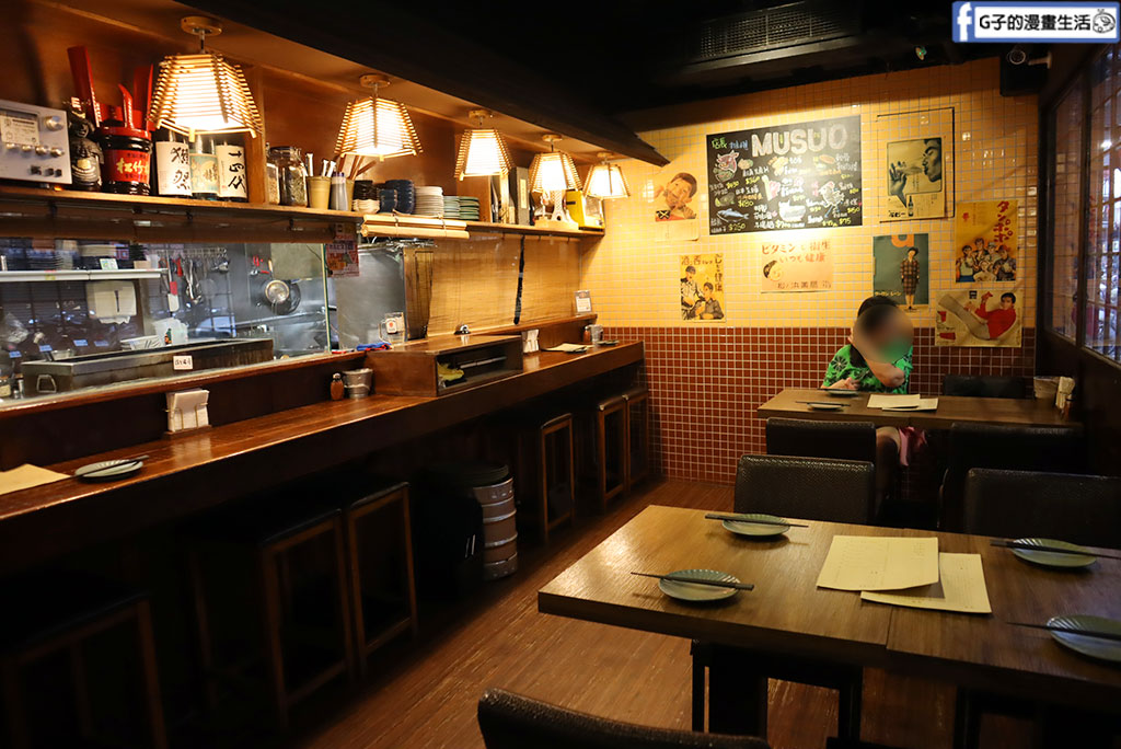 【大安區居酒屋】暮所Musuo｜下班後的結合日式炭火與時尚調酒吧，夢幻醬烤提燈與極大蘆筍豬肉捲，商務聚餐也能優雅不留炭火味 @G子的漫畫生活