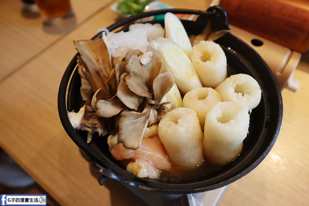 秋田車站美食|秋田比內地雞屋:必吃比內地雞親子丼與米棒鍋,車站大樓的秋田比內地雞推薦 @G子的漫畫生活 秋田車站美食|秋田比內地雞屋:必吃比內地雞親子丼與米棒鍋,車站大樓的秋田比內地雞推薦 @G子的漫畫生活