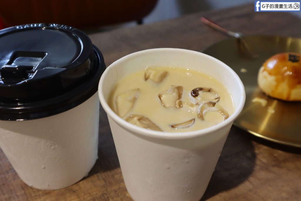 蘆洲麵包甜點推薦|湘鄰下午茶麵包店:必吃杜拜巧克力Q餅、酥皮蛋黃酥,有內用區和免費機車停車區! @G子的漫畫生活