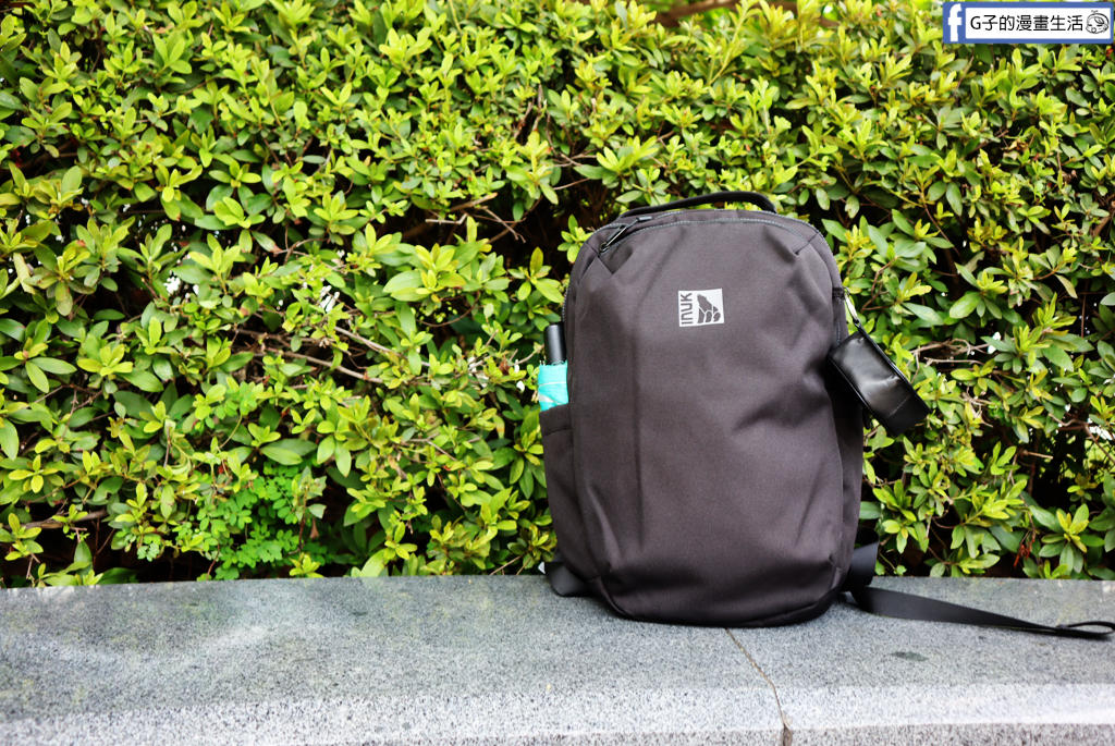用29個寶特瓶做的後背包【INUK】Eco Primary TOWNY PACK2  潮旅休閒包開箱 @G子的漫畫生活