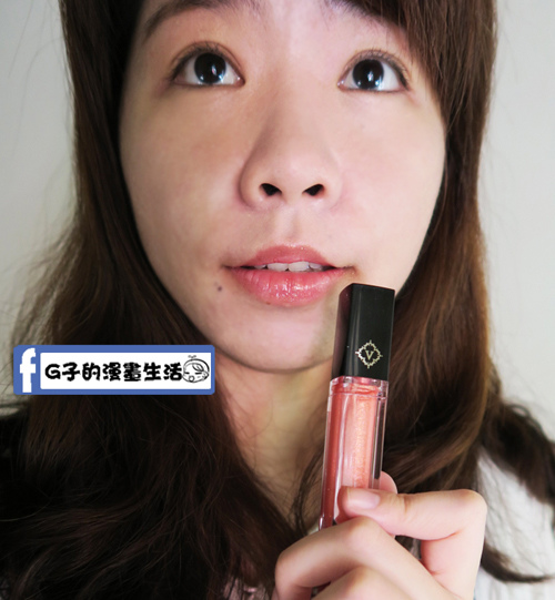 VEE&Eacute;GE 繽紛閃耀唇蜜-會發光的LED唇蜜,嘴唇水嫩嫩~開箱MIT @G子的漫畫生活