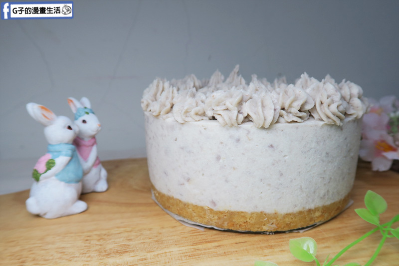 母親節蛋糕 DIY烘焙蛋糕食譜-香蕉核桃磅蛋糕(免打發食譜)X芋頭慕斯蛋糕(免烤箱蛋糕食譜)+芋泥鮮奶油擠花,新手也沒問題! @G子的漫畫生活